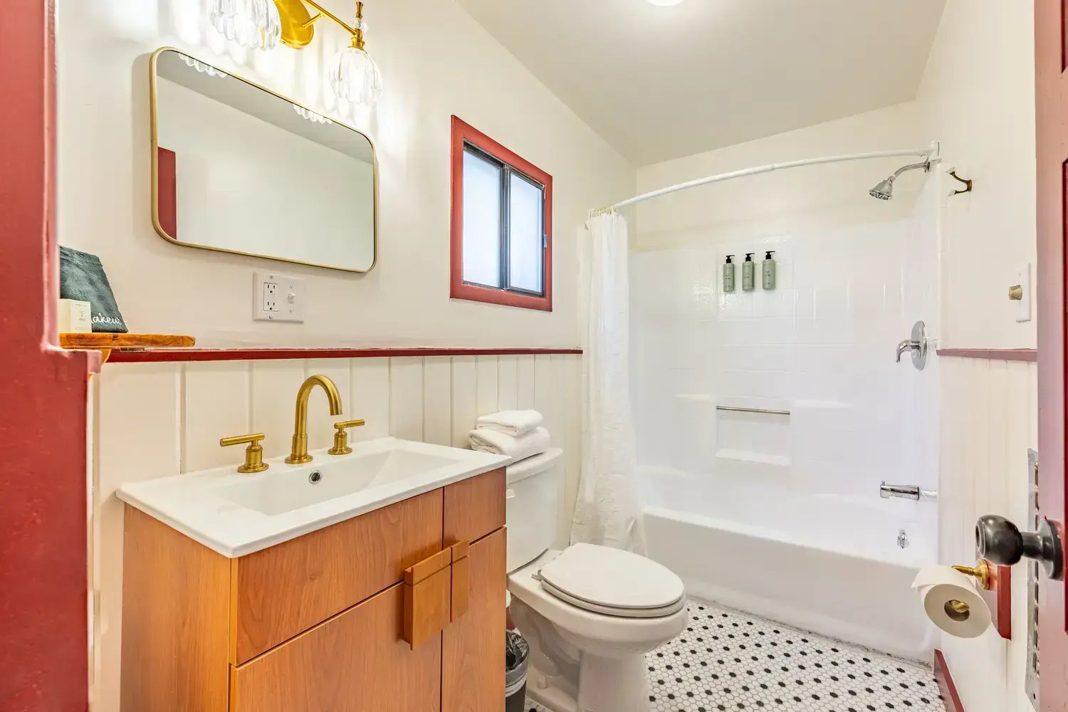 Bathroom cabin 5