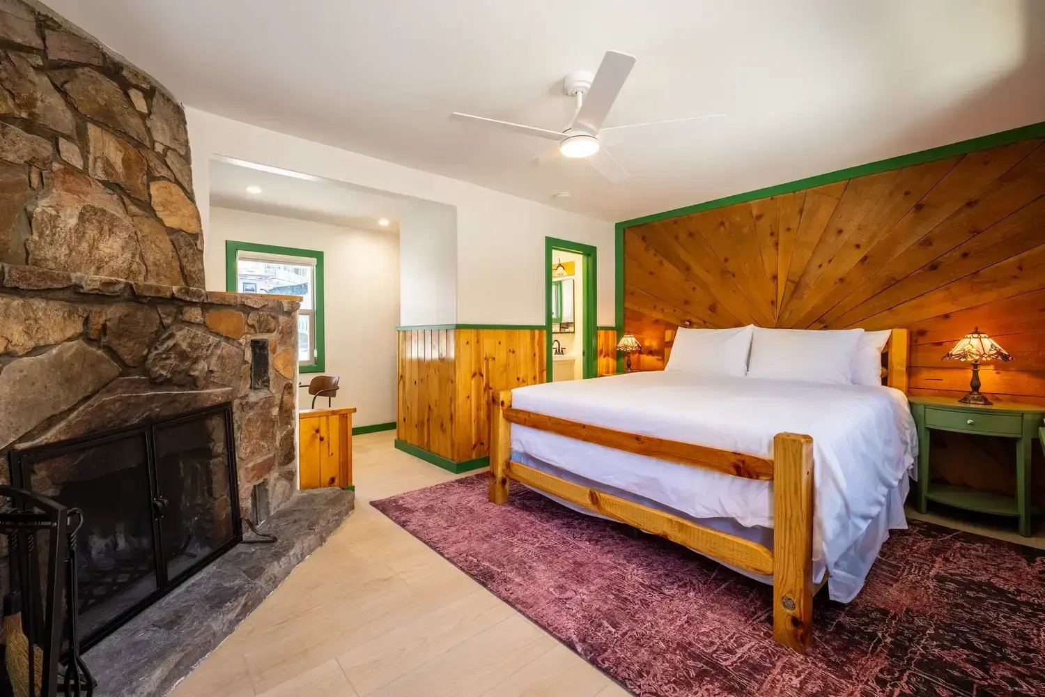 The Romantic Hideaway
