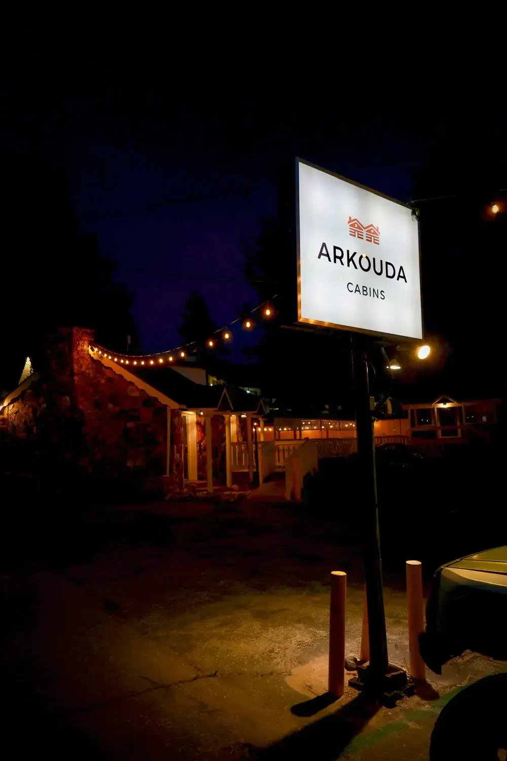 Arkouda Cabins Sign