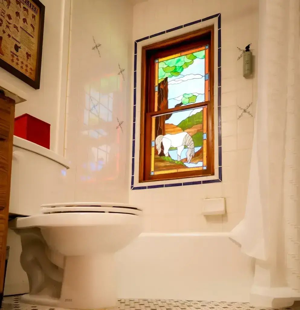 Bathroom cabin 8